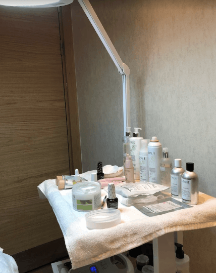 Spa image 4 - Massage room